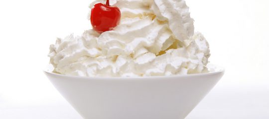 Hướng dẫn cách làm Whipping cream trang trí đồ uống
