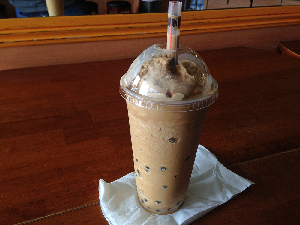 man-fuel-food-blog-thang-ii-kalihi-hi-blended-iced-coffee-with-boba-pearls