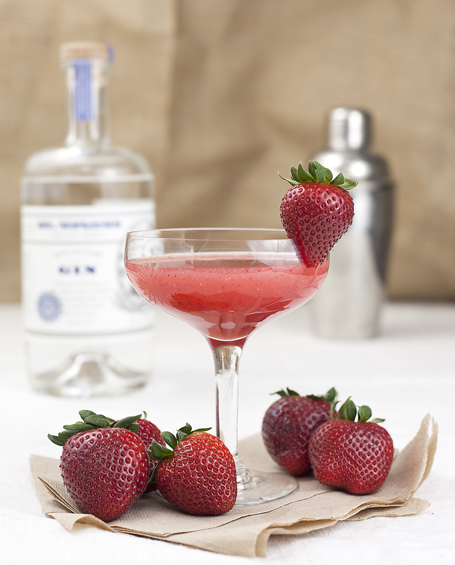 strawberry-gin-cocktail